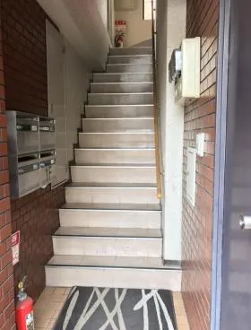 FOXの外観