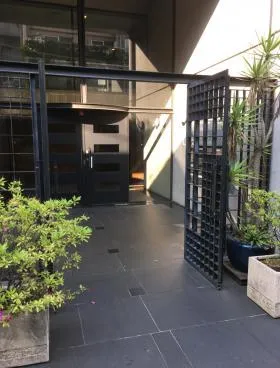IBビルの外観