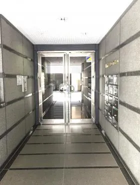 新宿スクエアビルの外観
