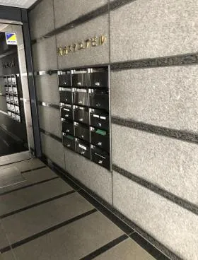 新宿スクエアビルの外観