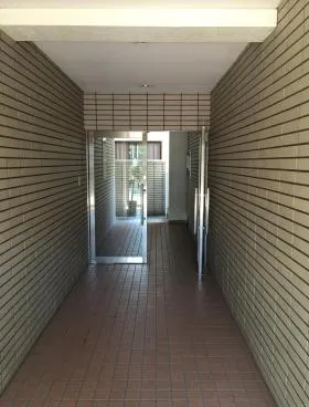 アルタス新宿南ビルの外観