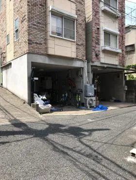 アドウェル代々木ビルの外観
