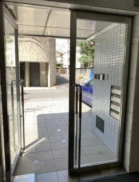 MINES西参道(旧:ミネビル)の外観
