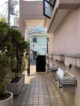 春原ビルの外観