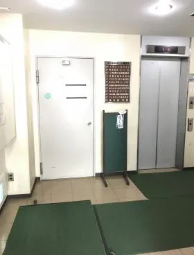 清月堂本店ビルの外観