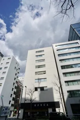 清月堂本店ビルの外観