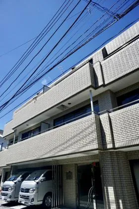 SPACE西新宿ビルの外観