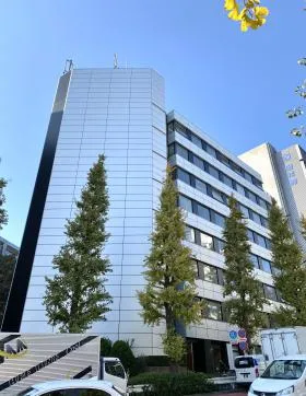 ジブラルタ生命原宿ビルの外観