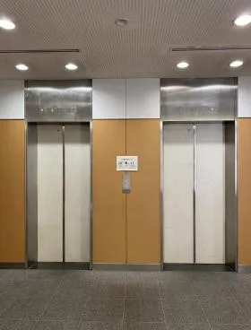 ジブラルタ生命原宿ビルの外観