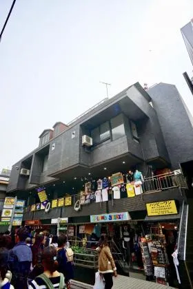 175番館本館の外観