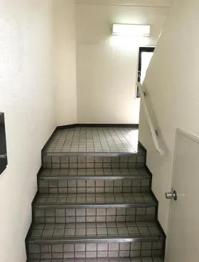 175番館本館の外観