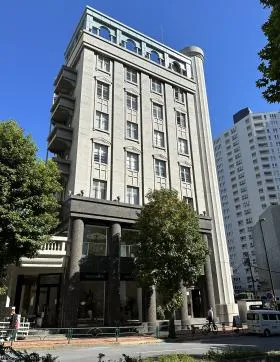 ドーリック南青山の外観