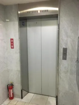 神宮外苑ビルの外観