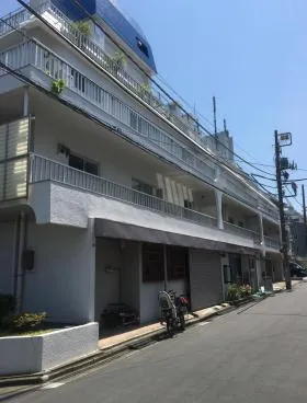 千駄ヶ谷第2スカイハイツビルの外観