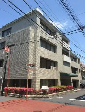 HT千駄ケ谷ハウスXビルの外観