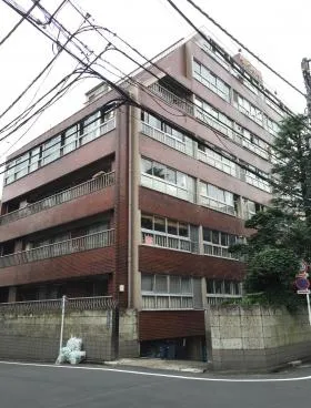 第3宮廷ビルの外観