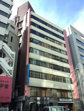 理容文化社ビルの外観