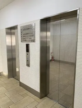 ヒルクレスト御茶ノ水ビルの外観