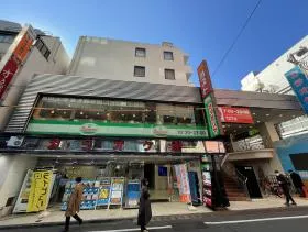 勝栄ビルの外観
