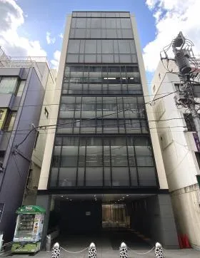 酪農会館ビルの外観