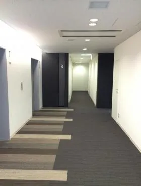 千代田小川町クロスタの外観