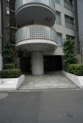 アクシア代々木の外観