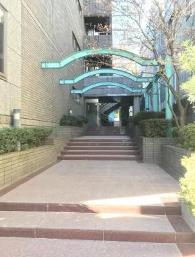 西参道梅村ビルの外観