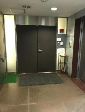 西参道梅村ビルの外観
