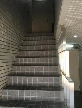 新宿オークビルの外観