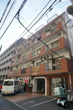 美和プラザ新宿の外観