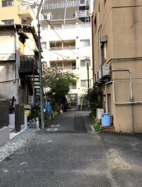 南新宿SNビルの外観