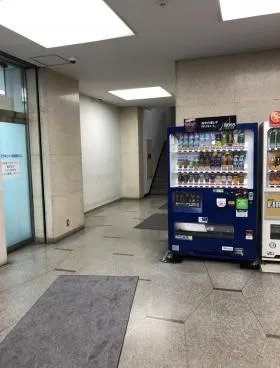 新宿西ビルの外観