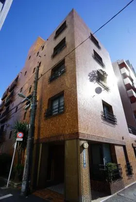 メゾンヨーラクの外観