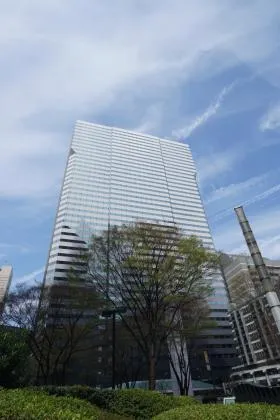新宿アイランドタワーの外観