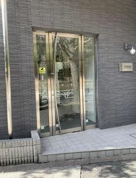 フォーレスト代々木B館ビルの外観