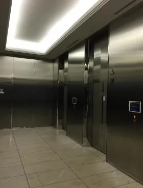 一ツ橋SIビルの外観