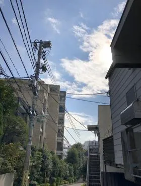 House of KUZEビルの外観