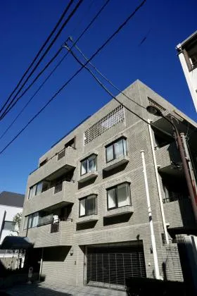 エクサス六番町ビルの外観