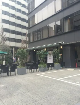 龍名館本店ビルの外観