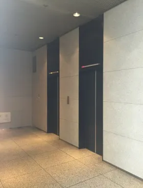 龍名館本店ビルの外観