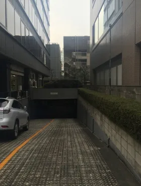 龍名館本店ビルの外観