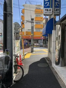 神宮前ことぶきビルの外観