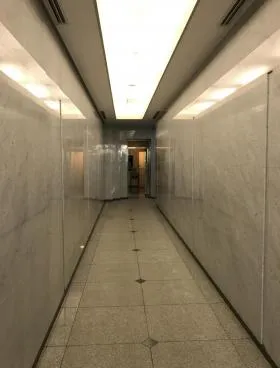 泉館五番町ビルの外観