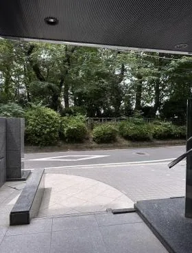 泉館五番町ビルの外観