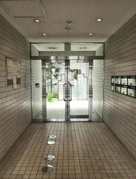 パティオ原宿ビルの外観