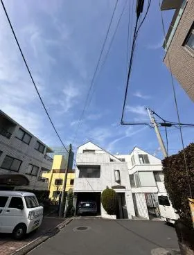 パティオ原宿ビルの外観