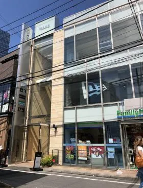 WAVEビルの外観
