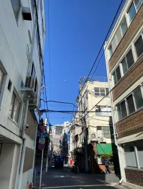 カンナビルの外観