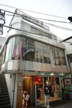 とびたビルの外観