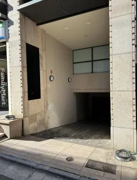 ユニゾ原宿(原宿325)ビルの外観